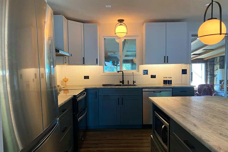 1. Opening up the space, 2. A lot of lighting options, 3. Moody colors, 4. Texture, 5. Vintage touches, 6. High-quality kitchen items