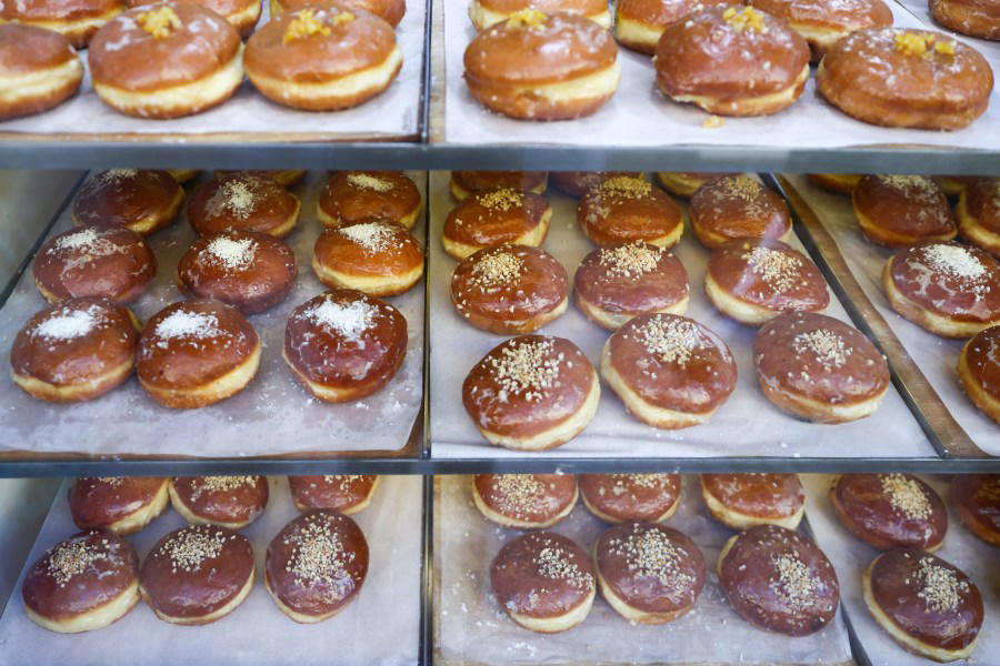 Mardi Gras in New Orleans, What is a king cake?, What is a pączki?, What are zeppole?, What is a fastnachtskrapfen?, Carnival in Latin America