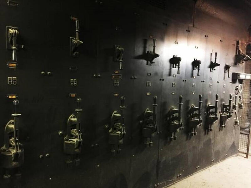 33 Cool Hidden Treasures People Discovered in Their Homes