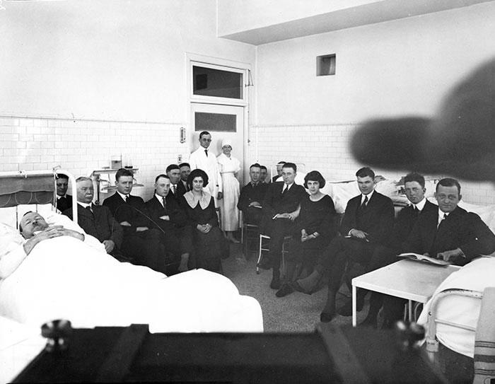 pictures from history - photograph - Mi