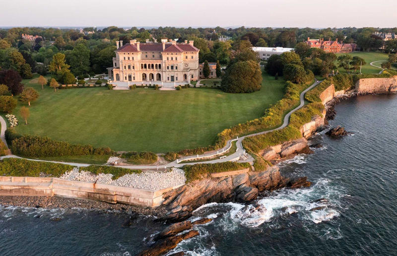 The Breakers The palatial properties of the world's most prestigious families, The Getty family, Patriarch of the Getty dynasty, Sunset Boulevard mansion, In honour of tragic son George Getty ll, Donated to the City of Los Angeles, Sutton Place, The home of a recluse, Getty's Italian villa renovation, Popular with celebrities then and now, Photo finish for the new generation, The Kennedy family, Moving on up, New York high society, The Kennedy Compound, Cape Cod, The White House by the sea, The Kennedy's Palm Beach escape, American royalty, JFK's Virginia home, Sold to Robert and Ethel Kennedy, The future of the Kennedy family, The Vanderbilt family, The Gilded Age, The largest house in the Big Apple, Elm Court revival, Magnificent Marble House, Preserved for the nation, The Breakers, Rhode Island's number one tourist attraction, Biltmore: America's largest house, The Guinness family, Ashford Castle, Playground of princes and pop stars, Home of the richest man in Ireland, Farmleigh: Ireland's official state guest house, Kenwood House, A generous philanthropist, Fairytale Luggala estate, A haven for artists and musicians, Raising the roof, The Rockefeller family, Regal Rockwood Hall, Wrecking ball victim, A mansion for the world's first billionaire, No expense spared, A national treasure, New York’s most desirable apartment, Selling off the family treasures, Exclusive properties, A tradition of philanthropy, The Astor family, Romantic Rokeby, Earning its keep, High-society Beechwood, Classy Cliveden House, Scene of the Profumo Affair, Hever Castle and royal connections, Kingsize bed, Grand Ginge Manor, The Rothschild family, Château de Ferrières, Goût Rothschild, Waddesdon Manor, Exceptional art collection, Hôtel de Pontalba, Confiscated by the Nazis, A family gem on the French Riviera, A treasure chest of art and antiquities, Passing on the properties, The Trudeau family, A national disgrace, Happy memories at Harrington Lake, Relaxed style, Maison Cormier, Trudeau's Art Deco mansion, Rideau Cottage