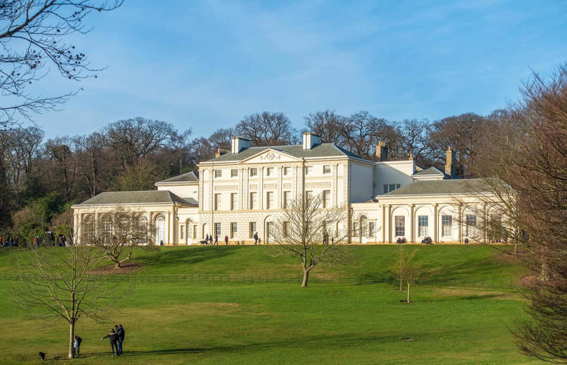 Kenwood House The palatial properties of the world's most prestigious families, The Getty family, Patriarch of the Getty dynasty, Sunset Boulevard mansion, In honour of tragic son George Getty ll, Donated to the City of Los Angeles, Sutton Place, The home of a recluse, Getty's Italian villa renovation, Popular with celebrities then and now, Photo finish for the new generation, The Kennedy family, Moving on up, New York high society, The Kennedy Compound, Cape Cod, The White House by the sea, The Kennedy's Palm Beach escape, American royalty, JFK's Virginia home, Sold to Robert and Ethel Kennedy, The future of the Kennedy family, The Vanderbilt family, The Gilded Age, The largest house in the Big Apple, Elm Court revival, Magnificent Marble House, Preserved for the nation, The Breakers, Rhode Island's number one tourist attraction, Biltmore: America's largest house, The Guinness family, Ashford Castle, Playground of princes and pop stars, Home of the richest man in Ireland, Farmleigh: Ireland's official state guest house, Kenwood House, A generous philanthropist, Fairytale Luggala estate, A haven for artists and musicians, Raising the roof, The Rockefeller family, Regal Rockwood Hall, Wrecking ball victim, A mansion for the world's first billionaire, No expense spared, A national treasure, New York’s most desirable apartment, Selling off the family treasures, Exclusive properties, A tradition of philanthropy, The Astor family, Romantic Rokeby, Earning its keep, High-society Beechwood, Classy Cliveden House, Scene of the Profumo Affair, Hever Castle and royal connections, Kingsize bed, Grand Ginge Manor, The Rothschild family, Château de Ferrières, Goût Rothschild, Waddesdon Manor, Exceptional art collection, Hôtel de Pontalba, Confiscated by the Nazis, A family gem on the French Riviera, A treasure chest of art and antiquities, Passing on the properties, The Trudeau family, A national disgrace, Happy memories at Harrington Lake, Relaxed style, Maison Cormier, Trudeau's Art Deco mansion, Rideau Cottage
