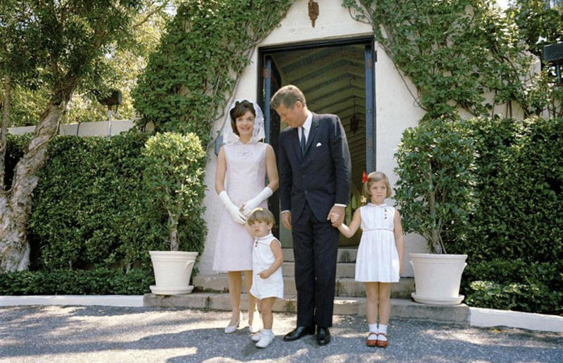 American royalty The palatial properties of the world's most prestigious families, The Getty family, Patriarch of the Getty dynasty, Sunset Boulevard mansion, In honour of tragic son George Getty ll, Donated to the City of Los Angeles, Sutton Place, The home of a recluse, Getty's Italian villa renovation, Popular with celebrities then and now, Photo finish for the new generation, The Kennedy family, Moving on up, New York high society, The Kennedy Compound, Cape Cod, The White House by the sea, The Kennedy's Palm Beach escape, American royalty, JFK's Virginia home, Sold to Robert and Ethel Kennedy, The future of the Kennedy family, The Vanderbilt family, The Gilded Age, The largest house in the Big Apple, Elm Court revival, Magnificent Marble House, Preserved for the nation, The Breakers, Rhode Island's number one tourist attraction, Biltmore: America's largest house, The Guinness family, Ashford Castle, Playground of princes and pop stars, Home of the richest man in Ireland, Farmleigh: Ireland's official state guest house, Kenwood House, A generous philanthropist, Fairytale Luggala estate, A haven for artists and musicians, Raising the roof, The Rockefeller family, Regal Rockwood Hall, Wrecking ball victim, A mansion for the world's first billionaire, No expense spared, A national treasure, New York’s most desirable apartment, Selling off the family treasures, Exclusive properties, A tradition of philanthropy, The Astor family, Romantic Rokeby, Earning its keep, High-society Beechwood, Classy Cliveden House, Scene of the Profumo Affair, Hever Castle and royal connections, Kingsize bed, Grand Ginge Manor, The Rothschild family, Château de Ferrières, Goût Rothschild, Waddesdon Manor, Exceptional art collection, Hôtel de Pontalba, Confiscated by the Nazis, A family gem on the French Riviera, A treasure chest of art and antiquities, Passing on the properties, The Trudeau family, A national disgrace, Happy memories at Harrington Lake, Relaxed style, Maison Cormier, Trudeau's Art Deco mansion, Rideau Cottage