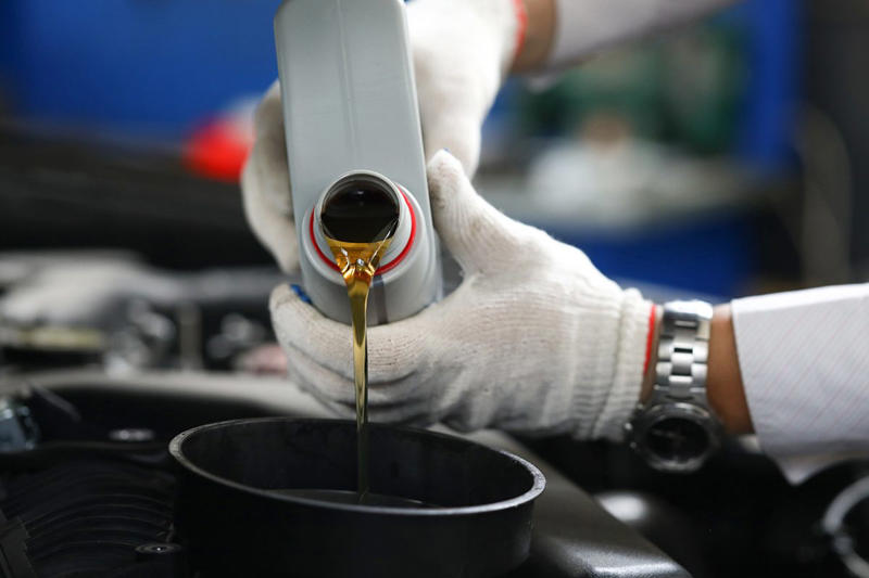 Avoid Additives Avoid Additives, Carry Less Stuff, Avoid Heavy Traffic, Remove Accessories, Use an Air Dam, Choose the Right Fuel Grade, Buy Efficient Tires, Keep Your Car Aligned, Keep an Eye on Warning Lights