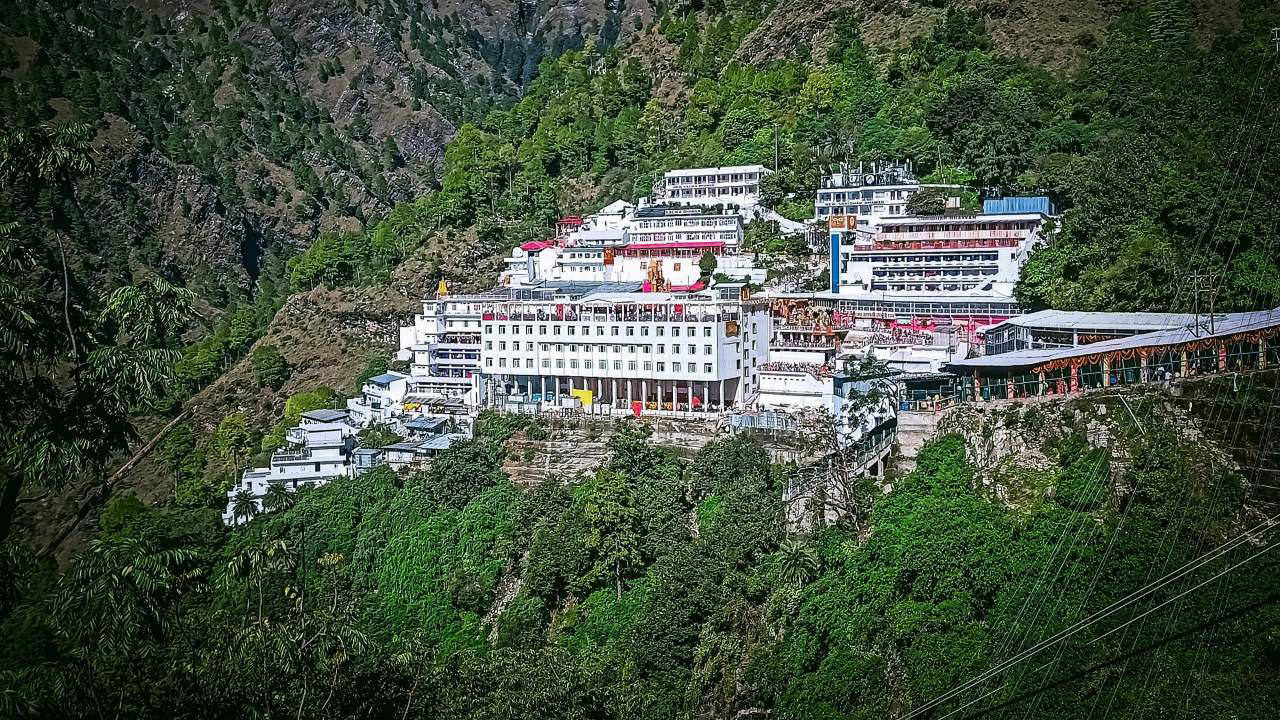 Vaishno Devi Temple, Jammu and Kashmir | One of India's most popular pilgrimage destinations is the Vaishno Devi Temple, situated in the Trikuta Mountains. Thousands of devotees travel the more than 12-kilometer trip to the temple each year during Navratri. The temple provides a calm and spiritual ambience during Chaitra Navratri.