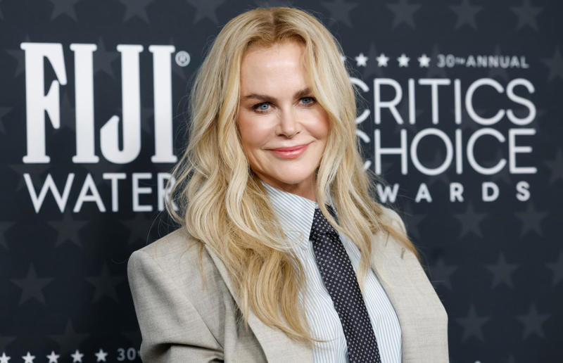 7. Nicole Kidman: $41 million (£32m) 20. Joaquin Phoenix: million (£17m), 17. Jake Gyllenhaal: million (£20m), 16. Denzel Washington: million (£21m), 15. Channing Tatum: million (£22m), 14. Mariska Hargitay: million (£22m), 10. Mark Wahlberg: million (£24m), 9. Adam Sandler: million (£27m), 8. George Clooney: million (£29m), 7. Nicole Kidman: million (£32m), 6. Brad Pitt: million (£32m), 5. Hugh Jackman: million (£51m), 4. Jerry Seinfeld: million (£54m), 3. Ryan Reynolds: 0 million (£77m), 2. Dwayne Johnson: 3 million (£79m)