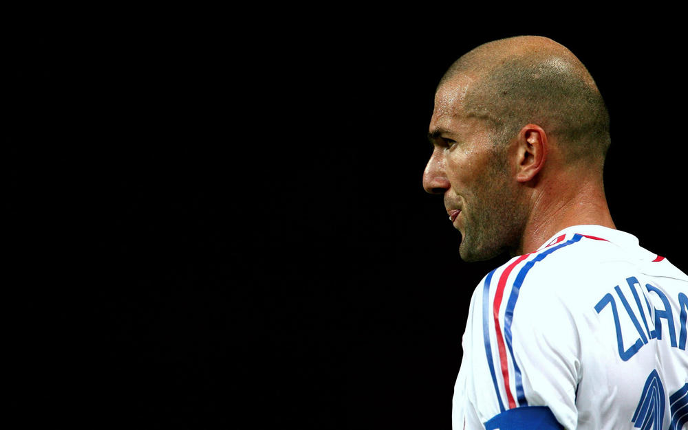 15. Rivelino, 12. Ángel Di María, 11. Jay-Jay Okocha, 10. Neymar, 9. Garrincha, 8. George Best, 7. Ronaldo Nazário (R9), 6. Zinedine Zidane, 5. Ronaldinho, 4. Johan Cruyff, 3. Diego Maradona