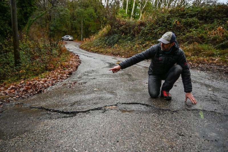 How it works Seismologists turn to AI to predict the next major earthquake, Predicting earthquakes, Impossible task?, Earth's puzzle, Underground menace, Ideal scenario, Not enough, AI to the rescue, Benefits, Experiment, How it works, Drawback, Promising findings, Current use, Superhuman warning system, Looking promising