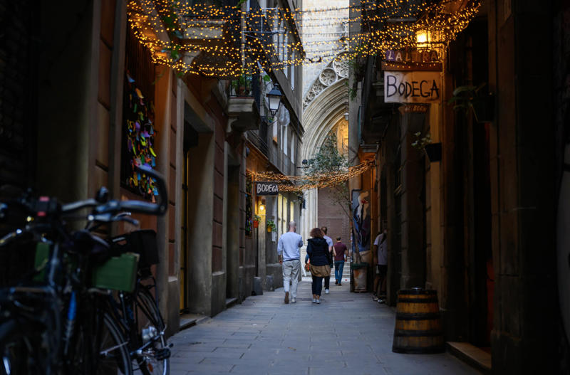 Retiring in Spain What should you consider?, Retiring in Portugal, How is the minimum income calculated?, Retiring in Spain, Citizenship challenges, Visa duration, Retiring in Thailand, Retiring in Ecuador, Retiring in Argentina, Argentina's rich culture, Retiring in Costa Rica, Extraordinary nature, Retiring in Panama