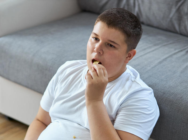 Issue with food Life as a teenager, Hormones are kicking in, A change for the better?, Early signs, The anxious teenager, What are the indicators?, Lack of concentration, Poor academic performance, Negative mindset, Lack of self-esteem, Issue with food, Talk and listen, Demonstrate empathy, Family comes first, A positive outlet, Focus on the positive