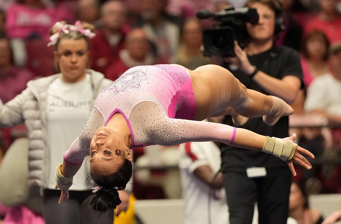 Astonishing photography highlights Livvy Dunne, Jordan Chiles, other top collegiate gymnasts