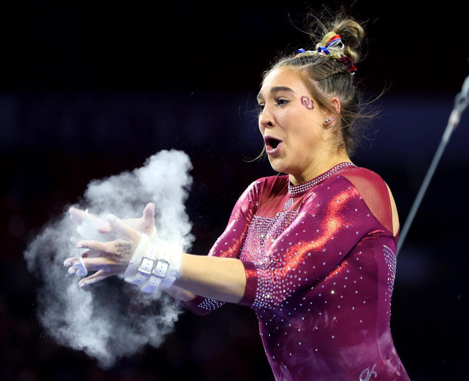 Astonishing photography highlights Livvy Dunne, Jordan Chiles, other top collegiate gymnasts