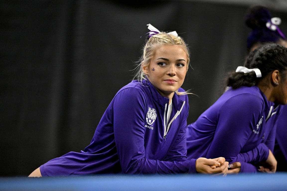 Epic photos of Livvy Dunne and the elite LSU gymnastics team