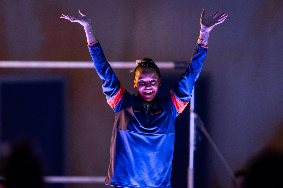 Epic photos of Livvy Dunne and the elite LSU gymnastics team
