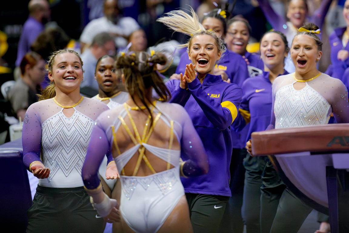 Epic photos of Livvy Dunne and the elite LSU gymnastics team