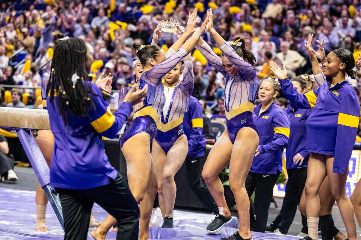 Epic photos of Livvy Dunne and the elite LSU gymnastics team