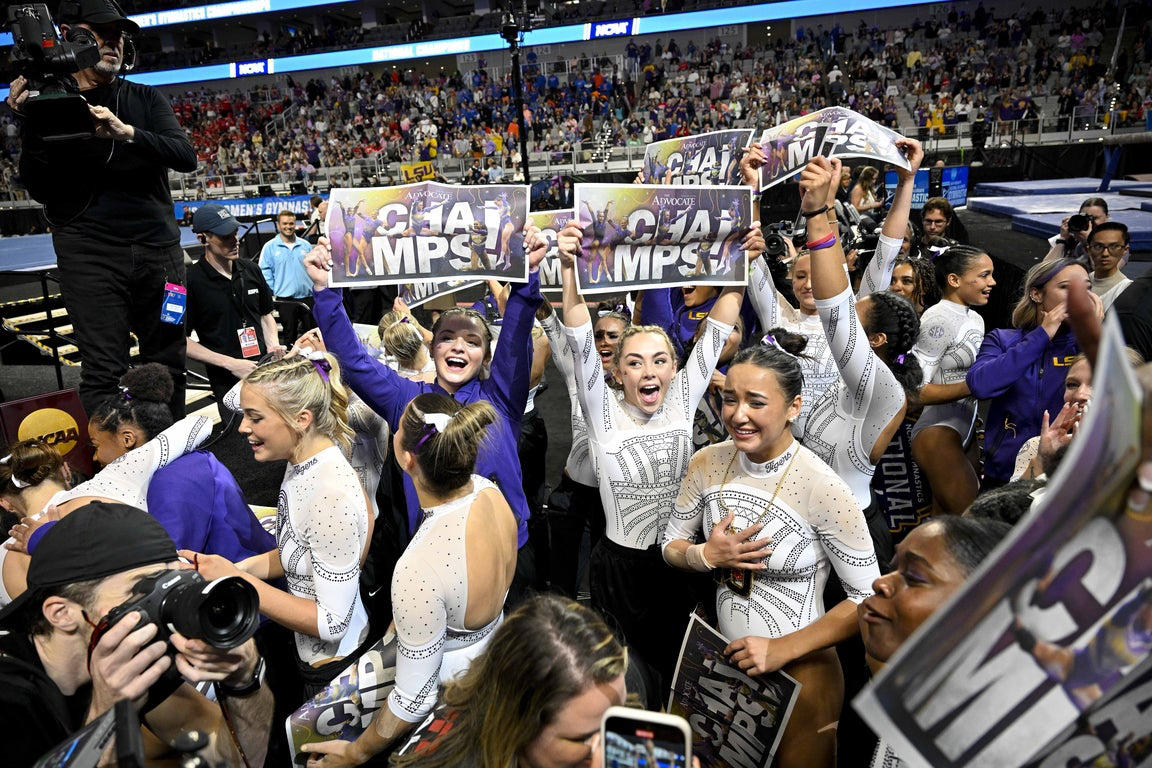 Epic photos of Livvy Dunne and the elite LSU gymnastics team