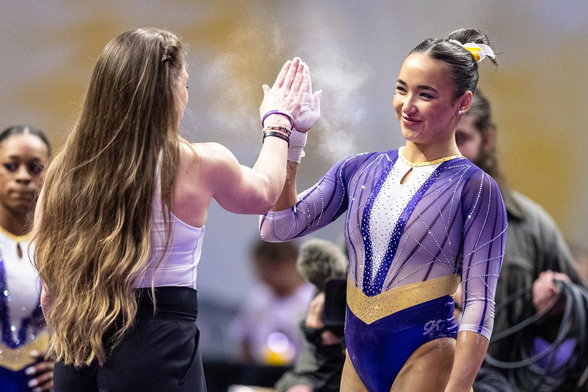 Epic photos of Livvy Dunne and the elite LSU gymnastics team
