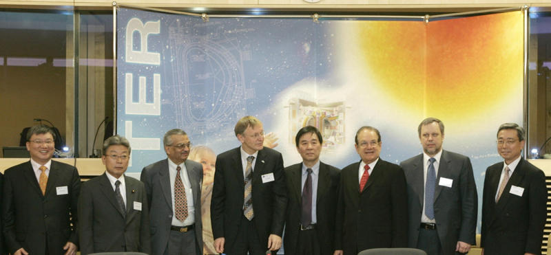 What is it?, On a more miniscule level, It's clean, Nuclear waste from fission, How could it be limitless?, How the energy could make it to your home, It holds incredible potential, It needs to be on a bigger scale, Tokamaks in the UK and France, A lot of heat to sustain, A bigger tokamak in the works, The hydrogen bomb was the first nuclear fusion, Using lasers at the National Ignition Facility, Why the recent breakthrough is important, Finding funding