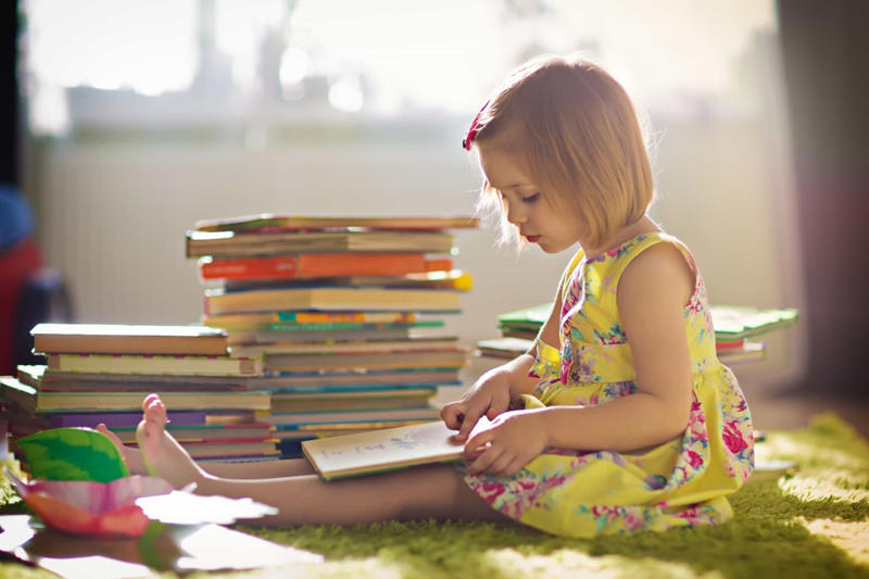 Early reading It's not just IQ, An ability to retain information, Marked differences in some qualities, but not all, Questioning the world around them, Early reading, Patterns and puzzles, Exceptionally creative, Reasoning skills, Comical, bizarre, or absurd, Doing things their own way, Critical thinking and rationalizing, The unoccupied gifted child, Idealism, Academic performance may not indicate a child is gifted, Identification of a gifted child