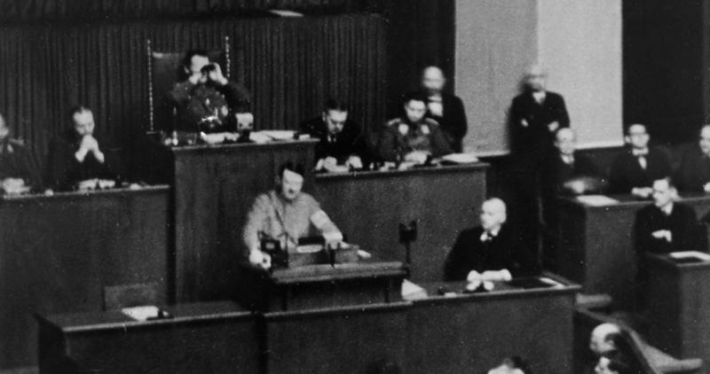 1933