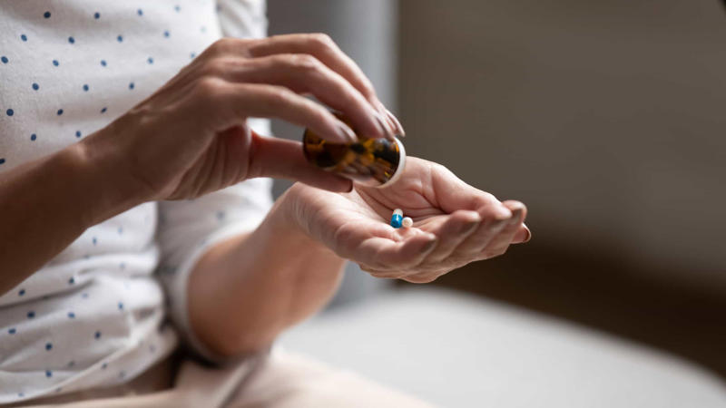 You’re taking the same drugs you were taking 20 years ago You have access to good health care, You engage in double doctoring, You use more than one pharmacy, You’re taking the same drugs you were taking 20 years ago, You experience adverse effects from drug interactions, You take meds to treat side effects of other meds, Remembering, focusing, and even thinking is becoming a problem, You’re struggling to pay for your prescriptions, You’ve been recently hospitalized, You haven’t spoken to your doctor about changes in meds, You’re worried about addiction