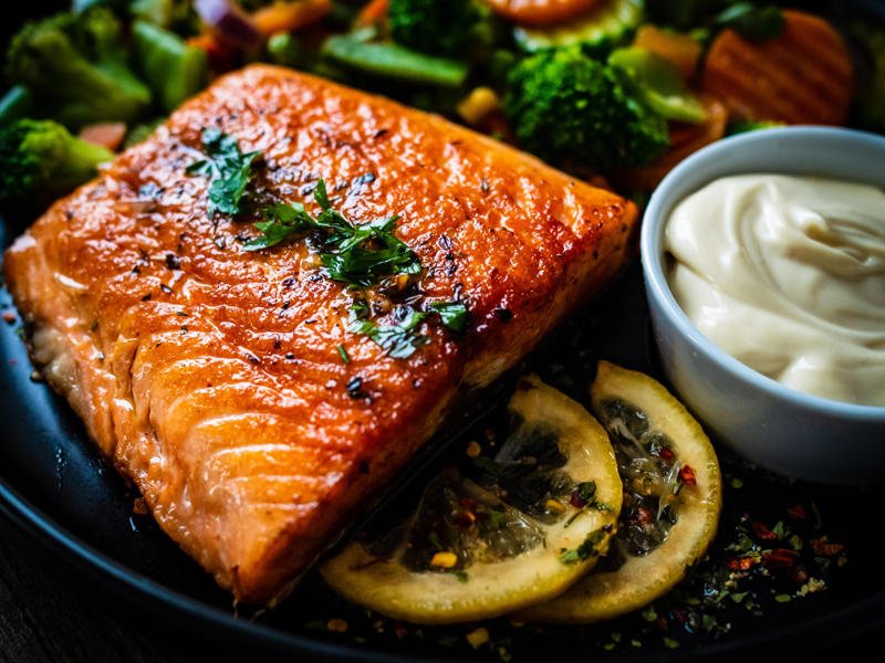 Dark chocolate, Avocados, Fermented foods, Leafy greens, Green tea, Fatty fish, Lean proteins, Exercise