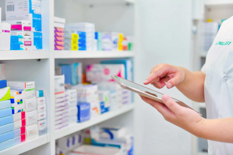 You use more than one pharmacy You have access to good health care, You engage in double doctoring, You use more than one pharmacy, You’re taking the same drugs you were taking 20 years ago, You experience adverse effects from drug interactions, You take meds to treat side effects of other meds, Remembering, focusing, and even thinking is becoming a problem, You’re struggling to pay for your prescriptions, You’ve been recently hospitalized, You haven’t spoken to your doctor about changes in meds, You’re worried about addiction