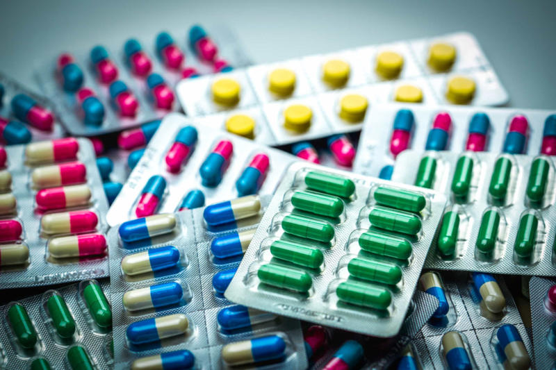 You take meds to treat side effects of other meds You have access to good health care, You engage in double doctoring, You use more than one pharmacy, You’re taking the same drugs you were taking 20 years ago, You experience adverse effects from drug interactions, You take meds to treat side effects of other meds, Remembering, focusing, and even thinking is becoming a problem, You’re struggling to pay for your prescriptions, You’ve been recently hospitalized, You haven’t spoken to your doctor about changes in meds, You’re worried about addiction