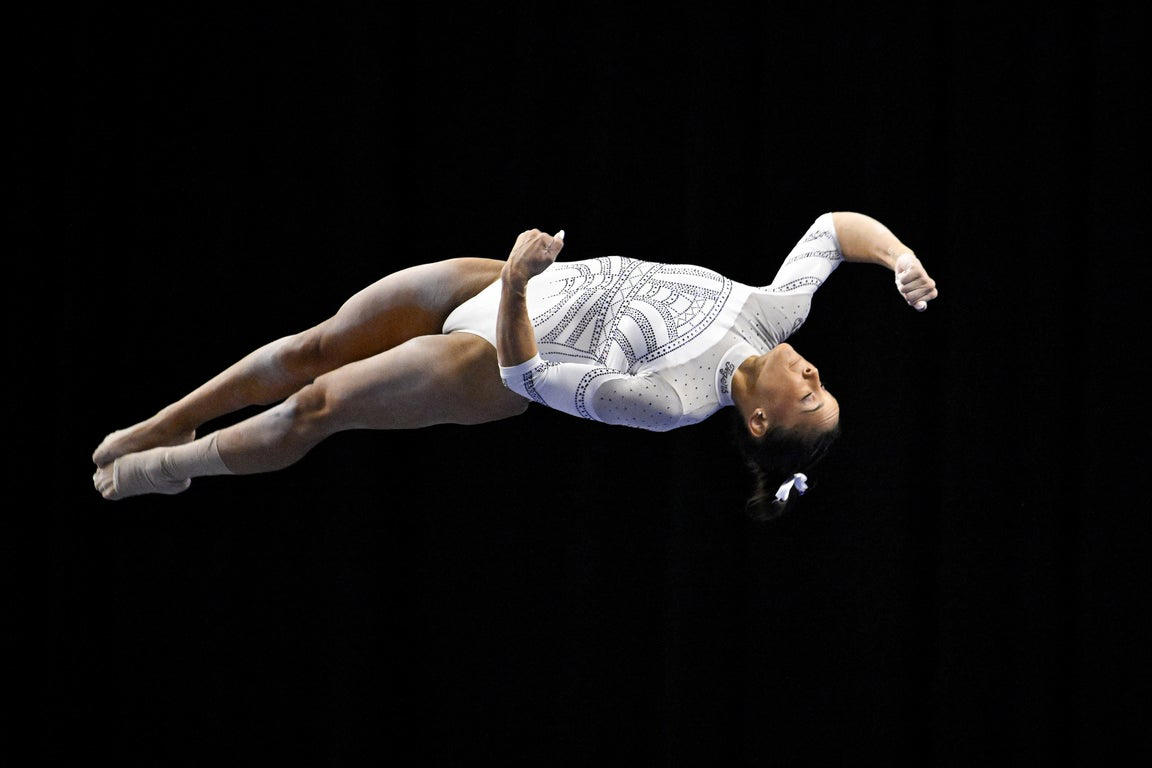Epic photos of Livvy Dunne and the elite LSU gymnastics team