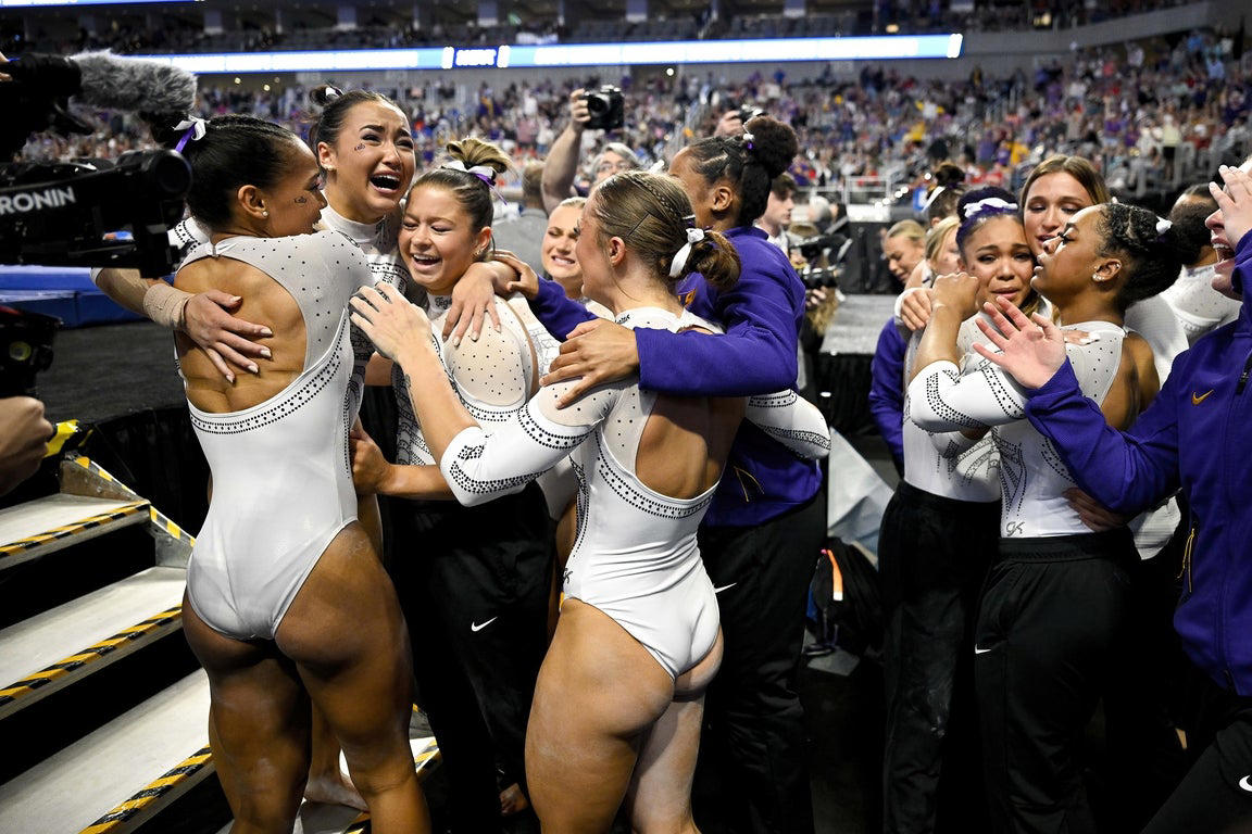 Epic photos of Livvy Dunne and the elite LSU gymnastics team