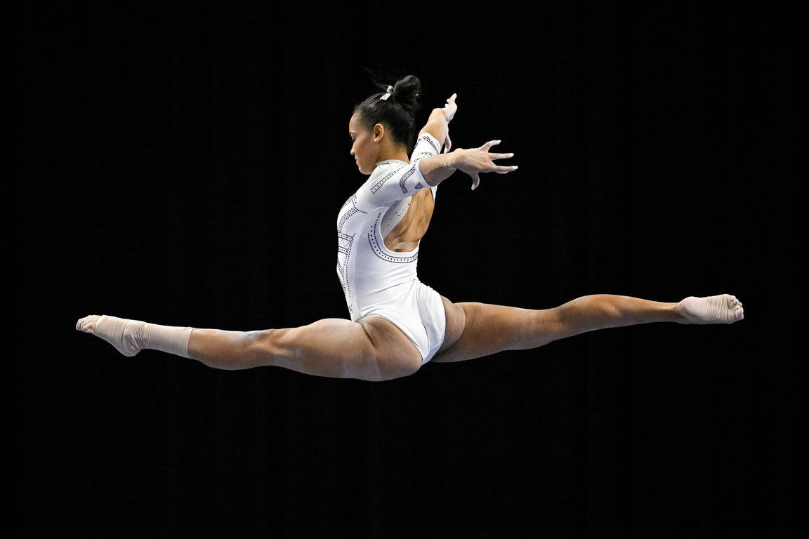 Epic photos of Livvy Dunne and the elite LSU gymnastics team