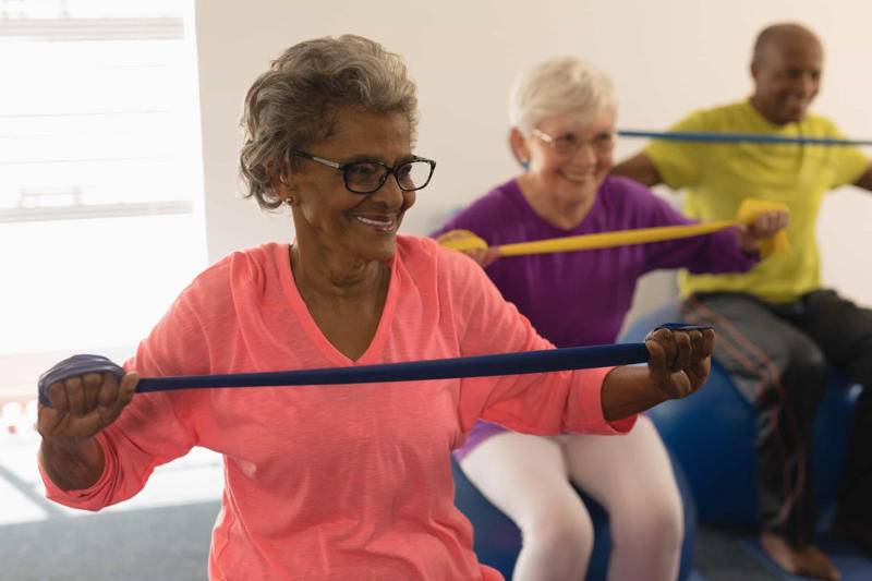 What is dementia?, Risk factors for dementia, Other possible factors, What changes can you make?, Eat a healthy diet, New reseach, Eat a balanced diet, Exercise regularly, Control your alcohol intake, How to do it, Stay social, Keep your mind active, Sleep well, Quit smoking, Treat depression, Keep learning, Protect your brain, Keep an eye on your health