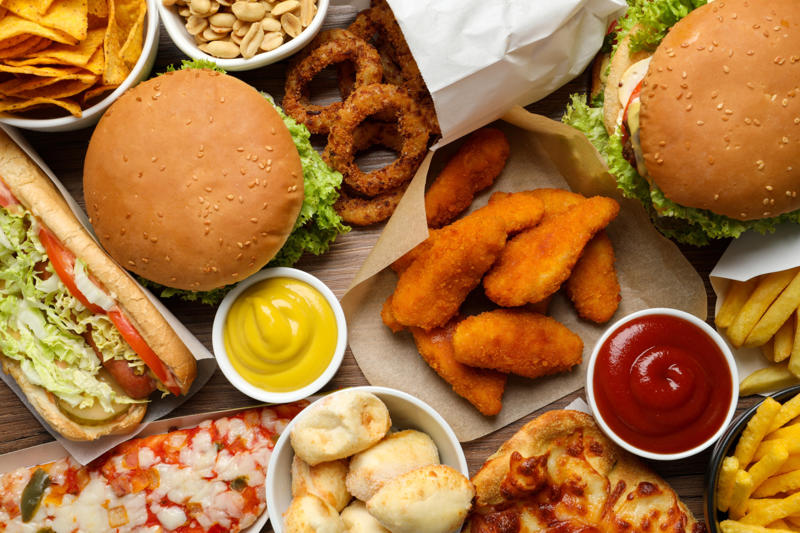 Missing nutrients Once you start, you can't stop?, Ultra-processed vs. processed, Fighting evolutionary factors, Industrial processes, Something sinister?, Highly modified, Hard to avoid it, Starch slurry, Missing nutrients, Fast digestion, Gut health, Hyper-palatability, "Eat more" environment, Healthier alternatives