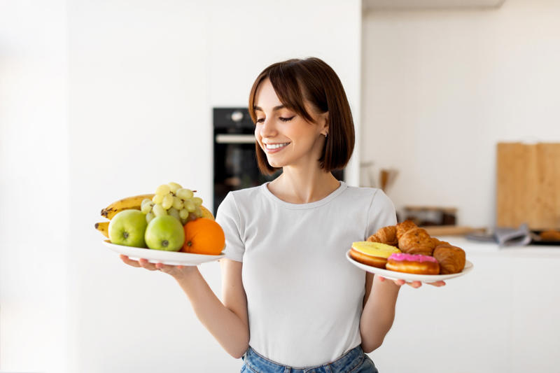 Healthier alternatives Once you start, you can't stop?, Ultra-processed vs. processed, Fighting evolutionary factors, Industrial processes, Something sinister?, Highly modified, Hard to avoid it, Starch slurry, Missing nutrients, Fast digestion, Gut health, Hyper-palatability, "Eat more" environment, Healthier alternatives