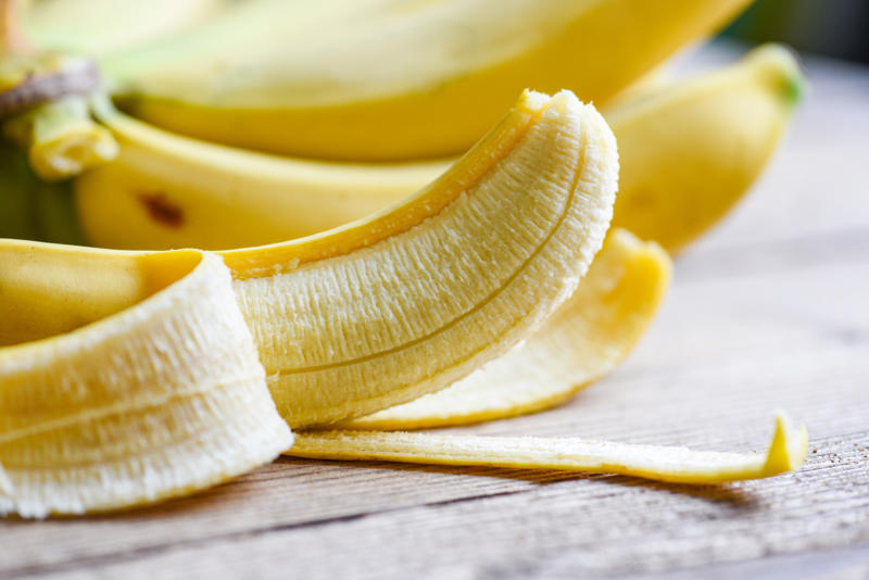 Alkaline foods, High-fiber foods, Watery foods, Lean poultry and meats, Root vegetables, Aloe vera, Lemon water