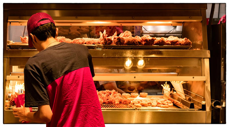 Fast digestion Once you start, you can't stop?, Ultra-processed vs. processed, Fighting evolutionary factors, Industrial processes, Something sinister?, Highly modified, Hard to avoid it, Starch slurry, Missing nutrients, Fast digestion, Gut health, Hyper-palatability, "Eat more" environment, Healthier alternatives