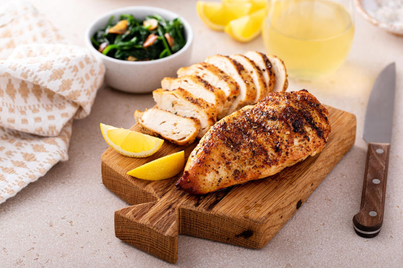 Alkaline foods, High-fiber foods, Watery foods, Lean poultry and meats, Root vegetables, Aloe vera, Lemon water