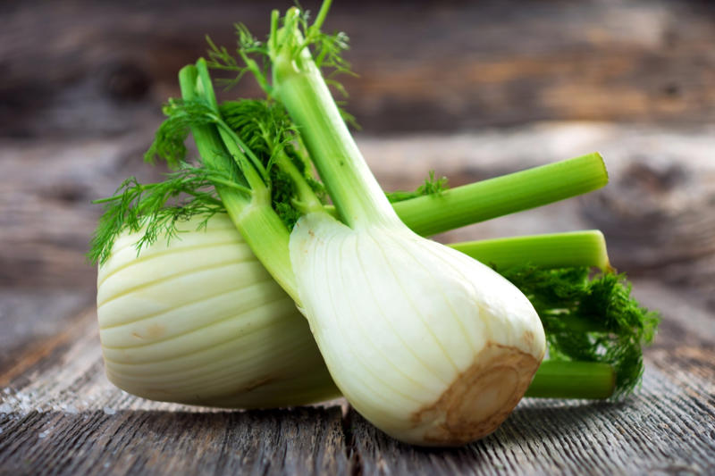 Alkaline foods, High-fiber foods, Watery foods, Lean poultry and meats, Root vegetables, Aloe vera, Lemon water