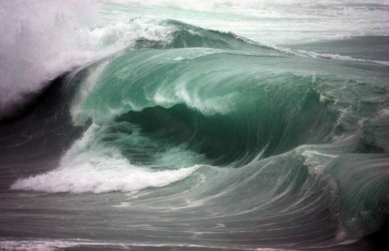 Shipstern Bluff, Pipeline, Mavericks, Teahupoo (Teahupo'o), Teahupoo (Teahupoʻo), Jaws (Pe'ahi), Praia do Norte, Dungeons, Waimea Bay, Western Australia