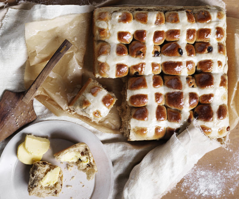 The method and the judges, The criteria, The hot cross bun taste test results, More hot cross bun taste tests, Make your own hot cross buns