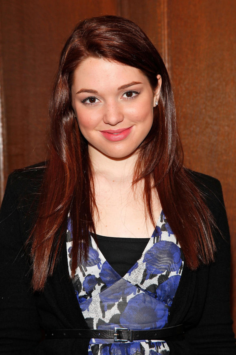 Jennifer Stone Noah Schnapp, Angus T. Jones, Cameron Diaz, Jennifer Stone, Tom Selleck, Dylan Sprouse, Erik Estrada, Nikki Blonsky, Tony Danza, Freddie Prinze Jr., Jack Gleeson, Karyn Parsons, Jonathan Taylor Thomas, Phoebe Cates