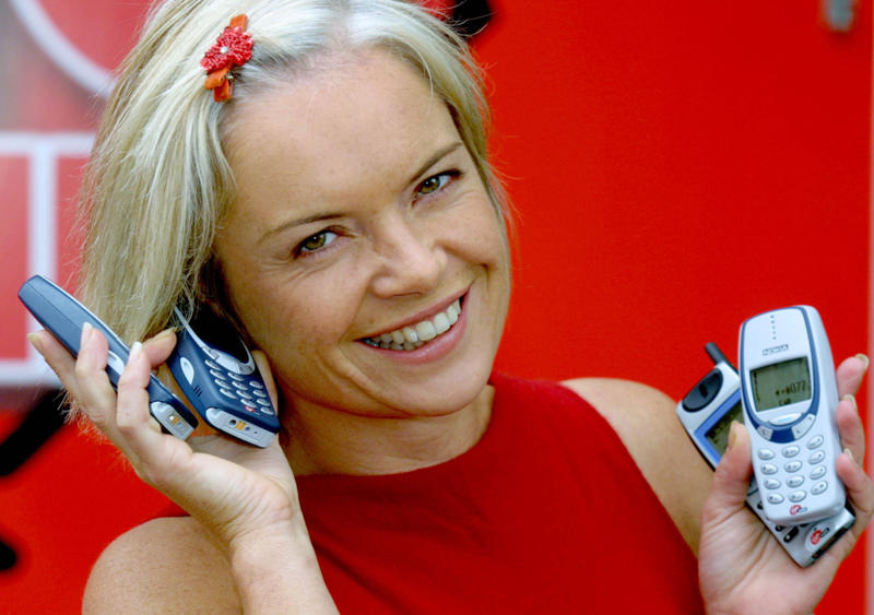 Ringtones Phone calls, Newspapers, Greeting cards, Photography, Ringtones, Education, Workout plans, Photo editing software, Airline booking fees, Phone books