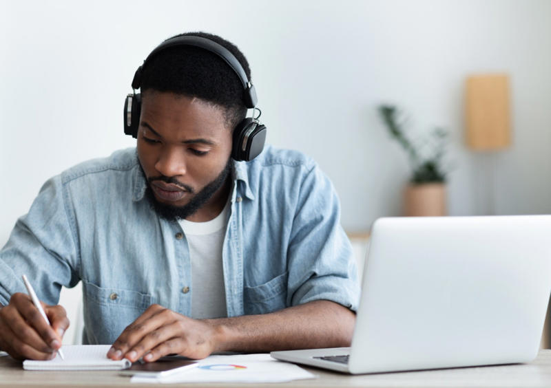 Education Phone calls, Newspapers, Greeting cards, Photography, Ringtones, Education, Workout plans, Photo editing software, Airline booking fees, Phone books