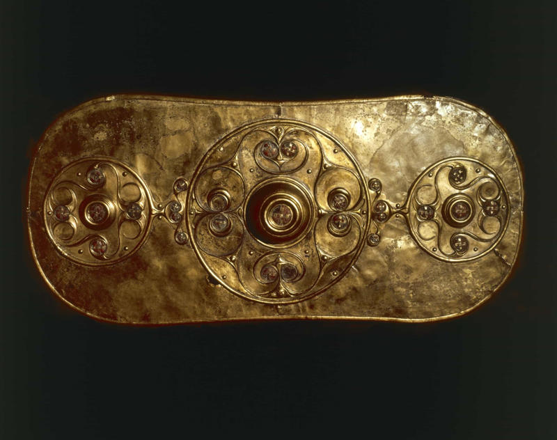 Battersea Shield What is it?, Movement, Battersea Shield, Lindow Man, The violence, Roman deities, The cult of Cybele, Christianity