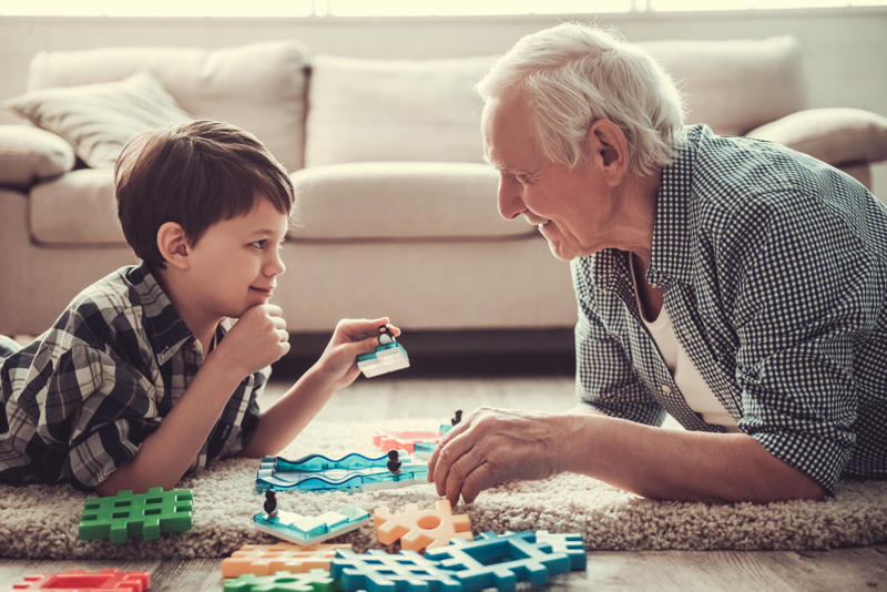 Alzheimer's disease, Worldwide incidences of the disease, Early diagnosis, Death rate, Initial symptoms, Constant care, Middle-stage symptoms, Losing awareness, Duration of illness, Difficulty in diagnosis, Treatment, Alternative treatments, Cognitive and behavioral therapy