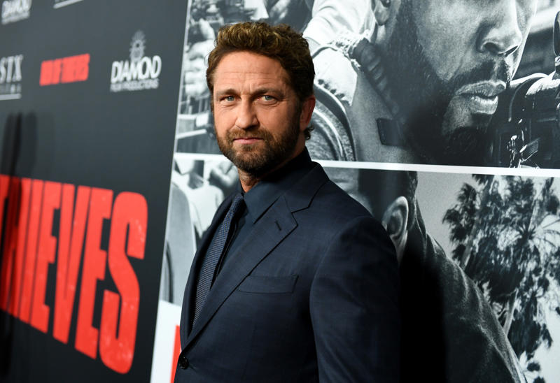 Jessica Simpson, Lucy Hale, Chrissy Teigen, Patricia Heaton, Megan Fox, Kim Kardashian, Jim Carrey, Blake Lively, Katy Perry, Natalie Portman, Tyra Banks, Joe Manganiello, Eva Mendes, Kelly Osbourne, Russell Brand, Calvin Harris, Shania Twain, Tyler The Creator, Daniel Radcliffe, Bradley Cooper, James Franco, Kim Catrall, Eric Clapton, Colin Farrell, Jennifer Hudson, Gerard Butler, Kristin Davis, Tobey Maguire, Jada Pinkett-Smith, Ewan Mcgregor, Christina Ricci, Chris Martin, Leona Lewis