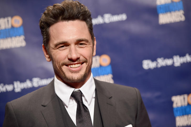 Jessica Simpson, Lucy Hale, Chrissy Teigen, Patricia Heaton, Megan Fox, Kim Kardashian, Jim Carrey, Blake Lively, Katy Perry, Natalie Portman, Tyra Banks, Joe Manganiello, Eva Mendes, Kelly Osbourne, Russell Brand, Calvin Harris, Shania Twain, Tyler The Creator, Daniel Radcliffe, Bradley Cooper, James Franco, Kim Catrall, Eric Clapton, Colin Farrell, Jennifer Hudson, Gerard Butler, Kristin Davis, Tobey Maguire, Jada Pinkett-Smith, Ewan Mcgregor, Christina Ricci, Chris Martin, Leona Lewis
