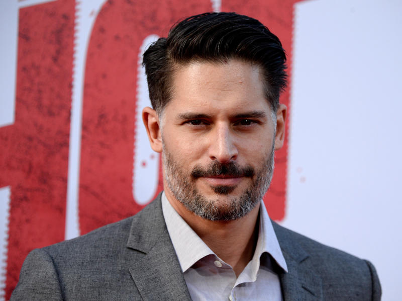 Jessica Simpson, Lucy Hale, Chrissy Teigen, Patricia Heaton, Megan Fox, Kim Kardashian, Jim Carrey, Blake Lively, Katy Perry, Natalie Portman, Tyra Banks, Joe Manganiello, Eva Mendes, Kelly Osbourne, Russell Brand, Calvin Harris, Shania Twain, Tyler The Creator, Daniel Radcliffe, Bradley Cooper, James Franco, Kim Catrall, Eric Clapton, Colin Farrell, Jennifer Hudson, Gerard Butler, Kristin Davis, Tobey Maguire, Jada Pinkett-Smith, Ewan Mcgregor, Christina Ricci, Chris Martin, Leona Lewis