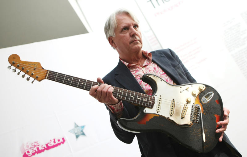 Fender 1965 Stratocaster (Jimi Hendrix) – US$570,000 Martin 1930 OM-45 Deluxe (Roy Rogers) – US4,500, Fender 1965 Stratocaster (Jimi Hendrix) – US0,000, Rex Acoustic (Paul McCartney) – US5,000, Rickenbacker 1962 425 (George Harrison) – US7,000, Gibson 1964 ES-335 TDC (Eric Clapton) – US7,500, Fender 'Blackie' Stratocaster (Eric Clapton) – US9,500, Gibson 1959 Les Paul Standard (Keith Richards) – US million, Gibson 1957 Les Paul (Duane Allman) – US.25 million, Martin 1942 D-18 (Elvis Presley) – US.32 million, Fender 1954 Stratocaster (David Gilmour) – US.815 million, Gibson 1962 J-160E (John Lennon) – US.41 million, Kramer Custom (Eddie Van Halen) – US.932 million, Fender 1969 Mustang (Kurt Cobain) – US.6 million